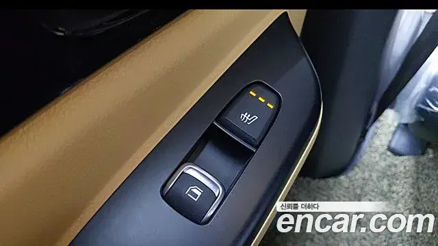 Kia Carnival 2021 — Фото 18/20