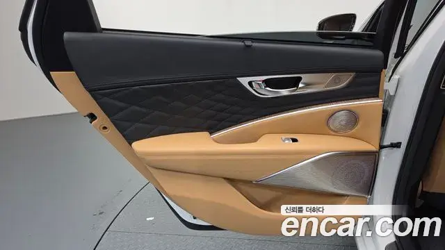 Kia The K9 2022 — Photo 9/45