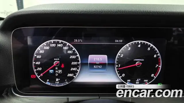 Mercedes-Benz E-Class 2018 — Фото 8/20