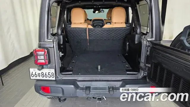 Jeep Wrangler 2020 — Фото 20/20