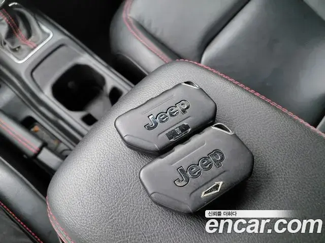 Jeep Gladiator 2023 — Фото 19/20