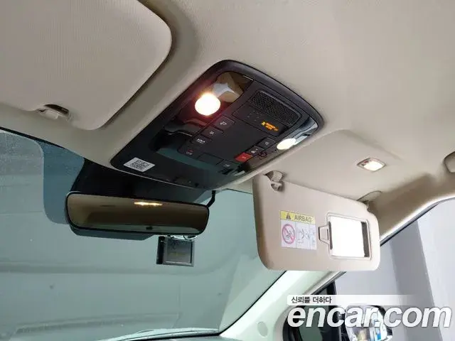 Kia Carnival 2022 — Photo 16/20