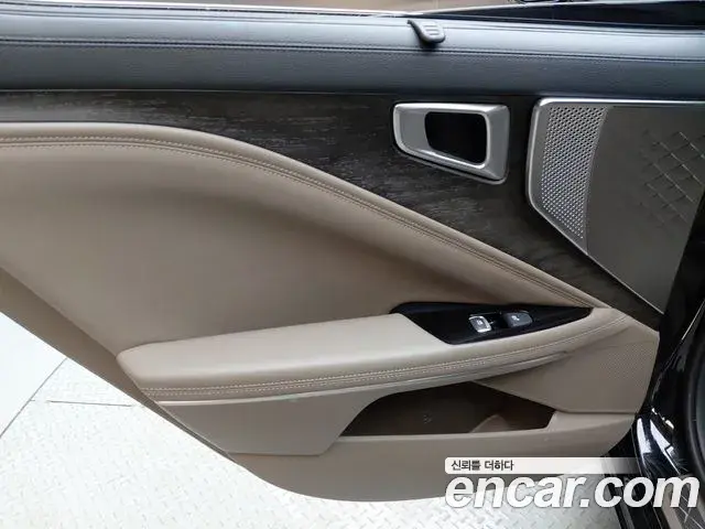 Kia K8 2022 — ფოტო 6/30
