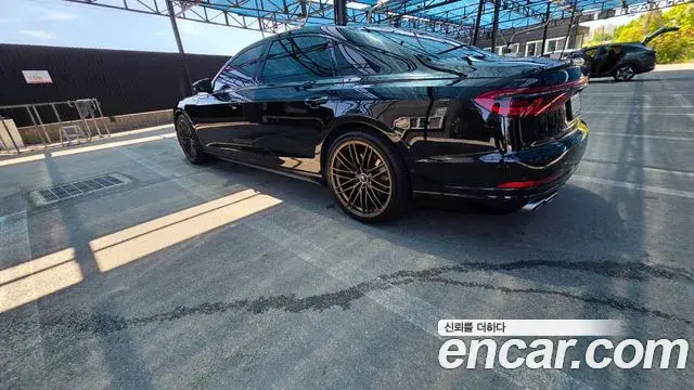 Audi A8 2020 — Şəkil 16/20