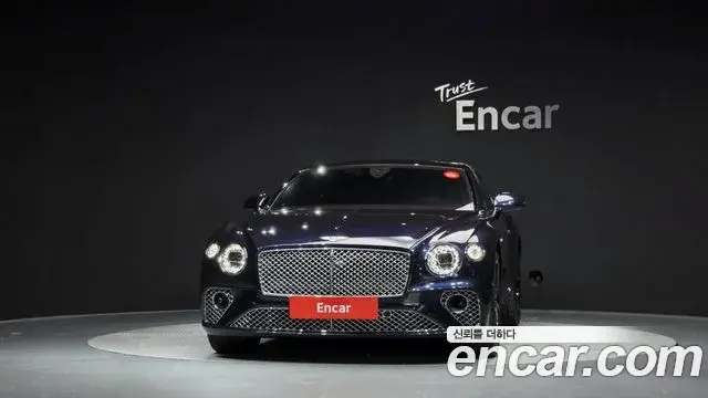Bentley Continental GT 2023 — Photo 12/35