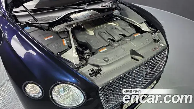 Bentley Continental GT 2023 — Photo 24/35