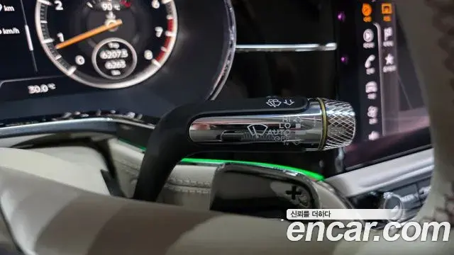 Bentley Continental GT 2023 — Photo 27/35