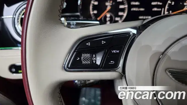 Bentley Continental GT 2023 — Photo 30/35
