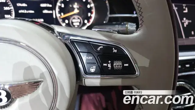 Bentley Continental GT 2023 — Photo 11/35