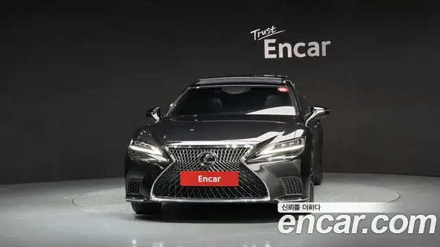 Lexus LS500 2021 — ფოტო 20/20