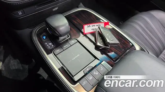 Lexus LS500 2021 — ფოტო 11/20