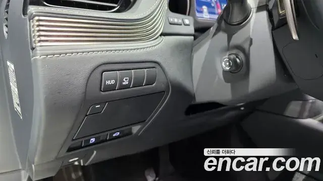 Lexus LS500 2021 — ფოტო 12/20