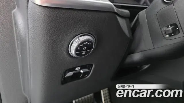 Mercedes-Benz GLC-Class 2024 — Фото 15/20