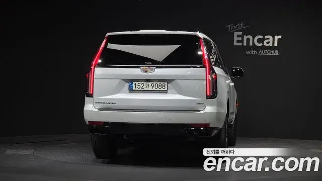 Cadillac Escalade 2021 — Photo 18/41
