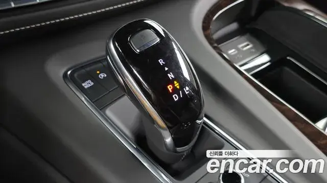 Cadillac Escalade 2021 — Photo 28/41