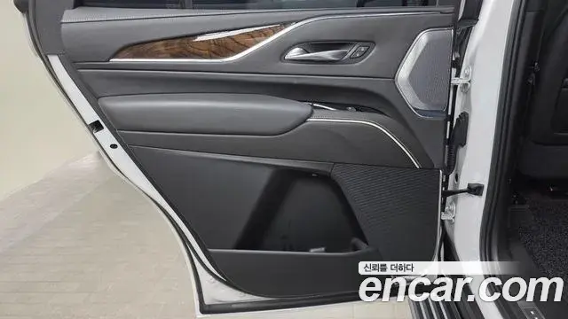 Cadillac Escalade 2021 — Photo 25/41