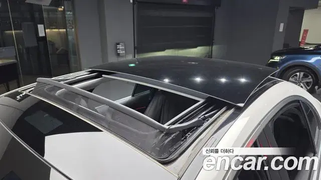 Mercedes-Benz E-Class 2025 — Photo 19/20