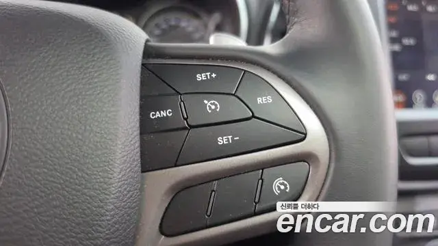 Jeep Cherokee 2019 — Фото 15/20