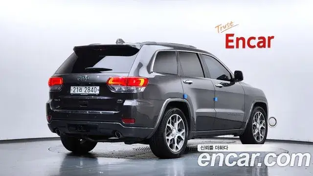Jeep Grand Cherokee 2019 — Photo 10/36