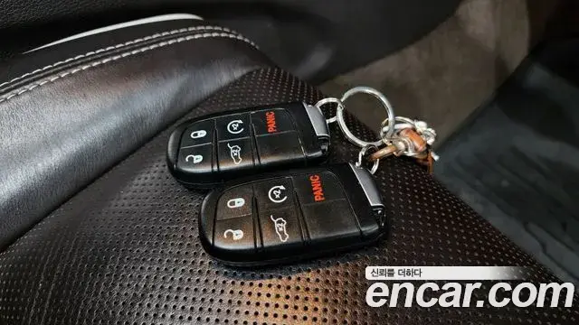 Jeep Grand Cherokee 2019 — Photo 29/36