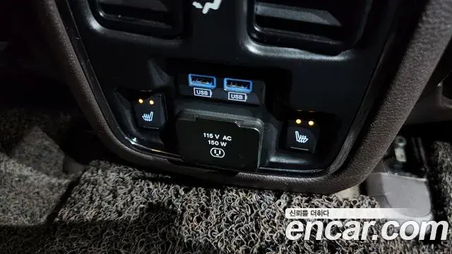 Jeep Grand Cherokee 2019 — Photo 22/36