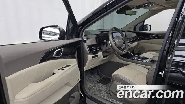 Kia Carnival 2024 — Photo 8/36