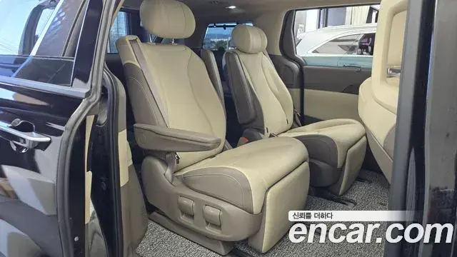 Kia Carnival 2024 — Photo 22/36