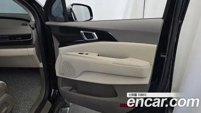 Kia Carnival 2024 — Photo 30/36