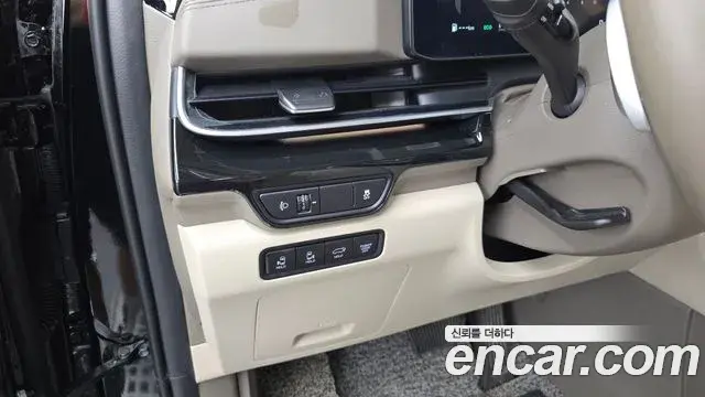 Kia Carnival 2024 — Photo 1/36