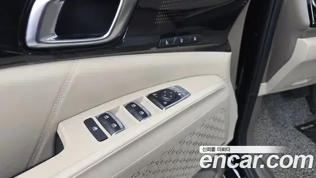 Kia Carnival 2024 — Photo 21/36