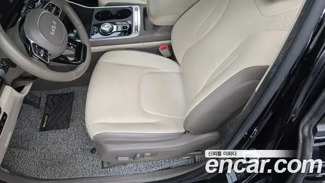 Kia Carnival 2024 — Photo 3/36