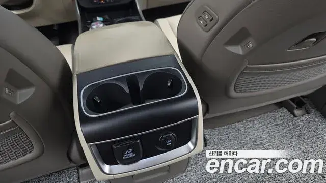 Kia Carnival 2024 — Photo 26/36