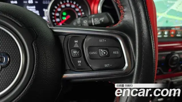 Jeep Wrangler 2022 — Фото 15/20