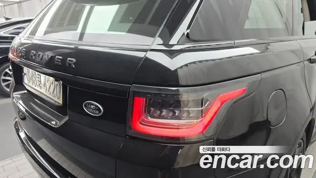 Land Rover Range Rover Sport 2021 — Photo 29/32