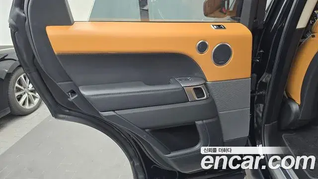 Land Rover Range Rover Sport 2021 — Photo 32/32