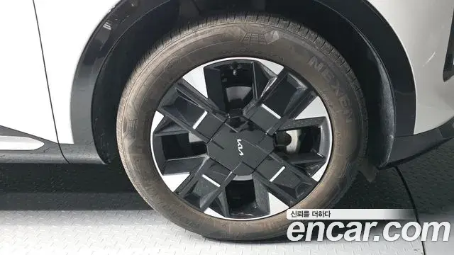 Kia Sportage 2025 — ფოტო 17/32