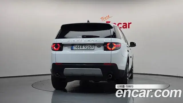 Land Rover Discovery Sport 2019 — Фото 4/20