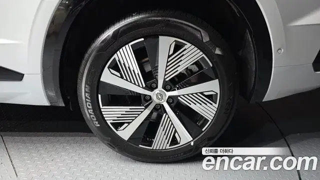 Renault Samsung Grand Koleos 2025 — Photo 25/31