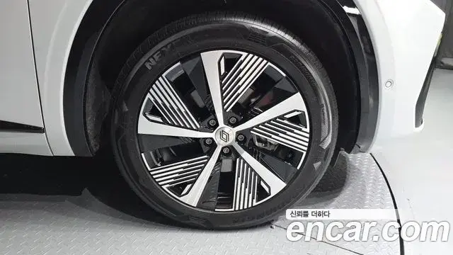 Renault Samsung Grand Koleos 2025 — Photo 11/31
