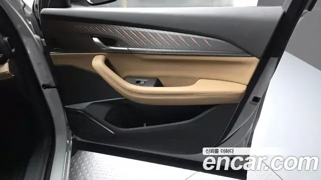 Renault Samsung Grand Koleos 2025 — Photo 4/31