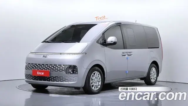 Hyundai Staria 2023 — Фото 1/20