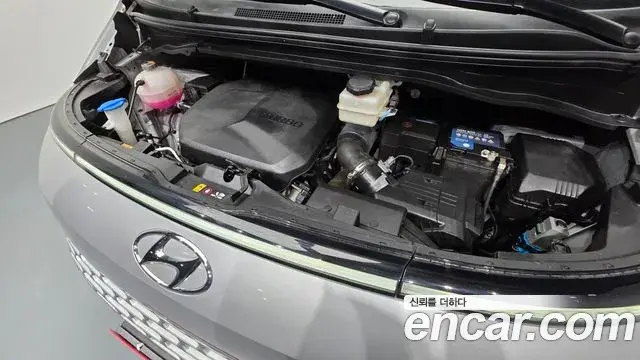 Hyundai Staria 2023 — Фото 6/20