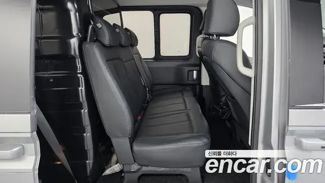 Hyundai Staria 2023 — Фото 11/20