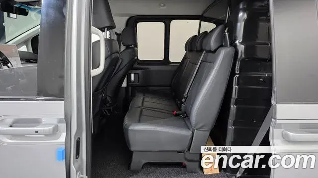 Hyundai Staria 2023 — Фото 12/20