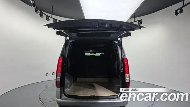 Hyundai Staria 2023 — Фото 20/20