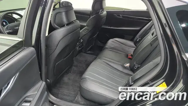 Genesis Electrified G80 2023 — Photo 12/20