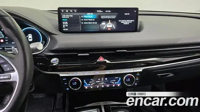 Genesis Electrified G80 2023 — Photo 13/20