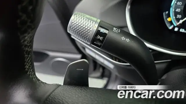 Genesis Electrified G80 2023 — Photo 19/20