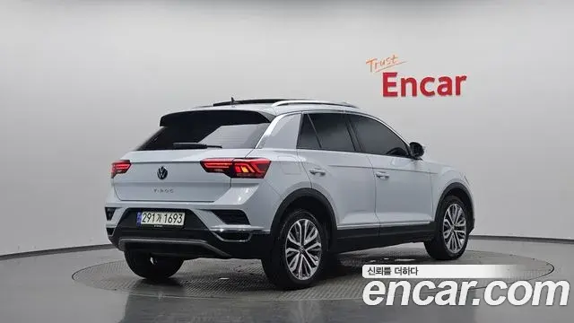 Volkswagen T-Roc 2021 — Фото 2/20