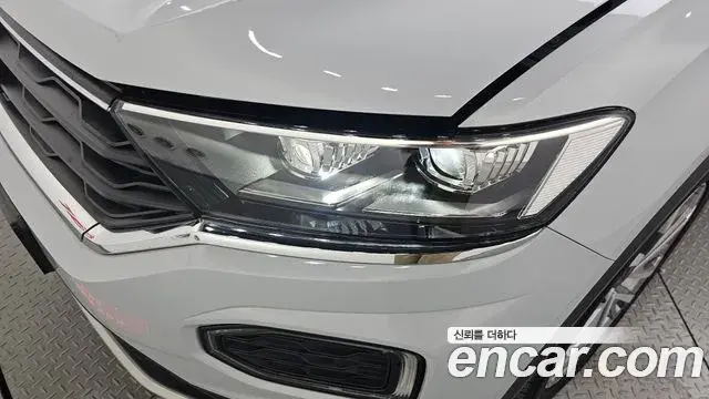 Volkswagen T-Roc 2021 — Şəkil 16/36